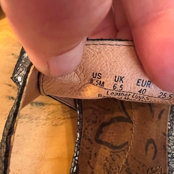 Naya women’s Pewter metallic leather Tahlia oxfords 8.5 - Picture 6 of 8